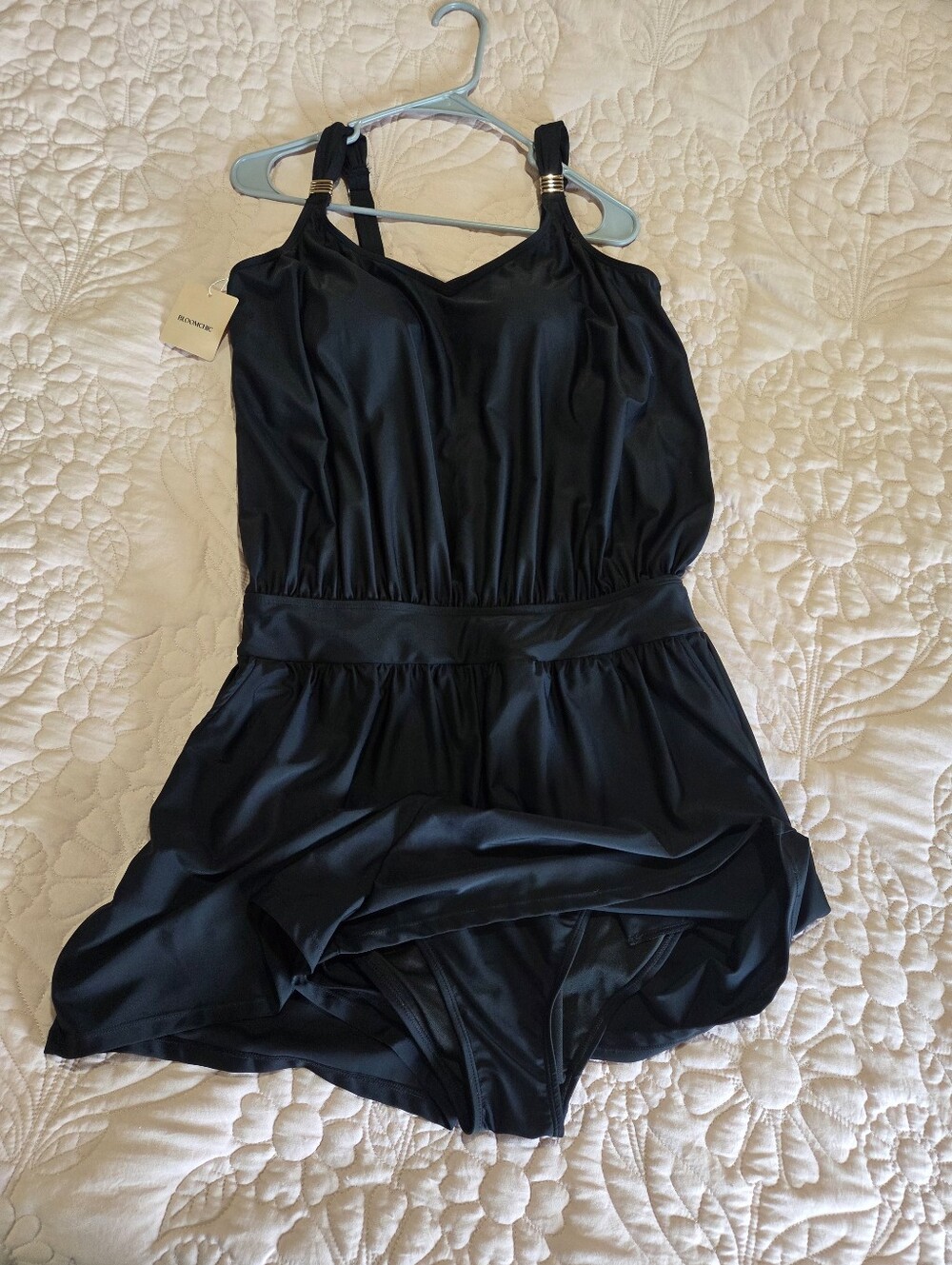 NWT BloomChic Plain Pockets Adjustable One-Piece Swimsuit - Picture 4 of 6